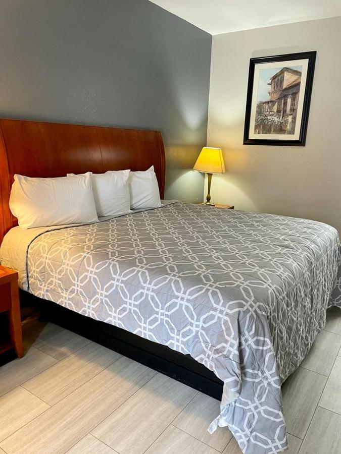 American Way & Suites 3*
