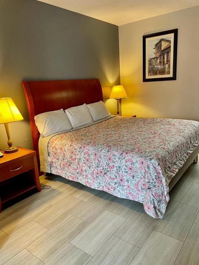 Hotel American Way & Suites
